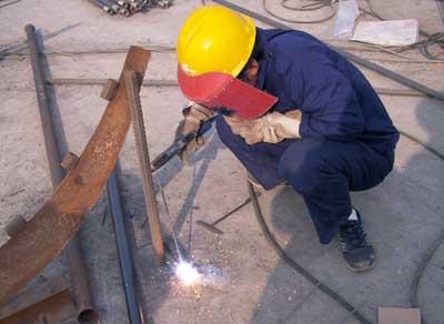 云南特种设备手弧焊的焊接方法介绍